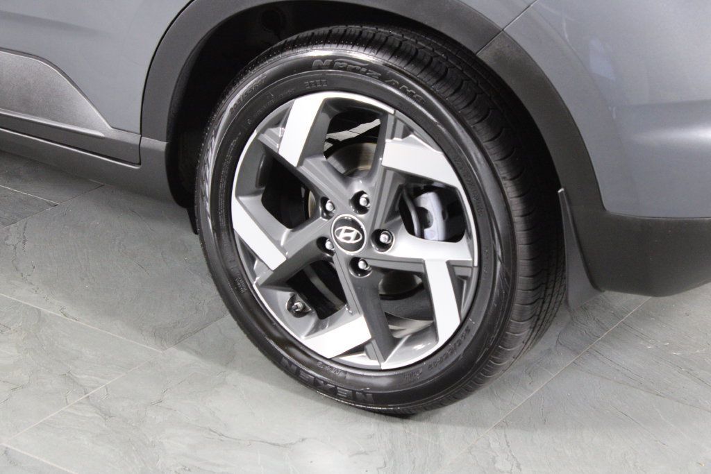 Certified 2026 Hyundai Venue SEL FWD image 15