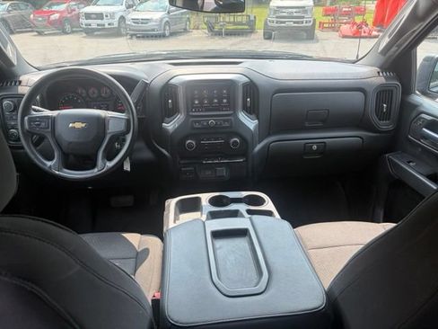 Used 2020 Chevrolet Silverado 1500 Custom w/ Custom Value Package AWD/4WD image 3