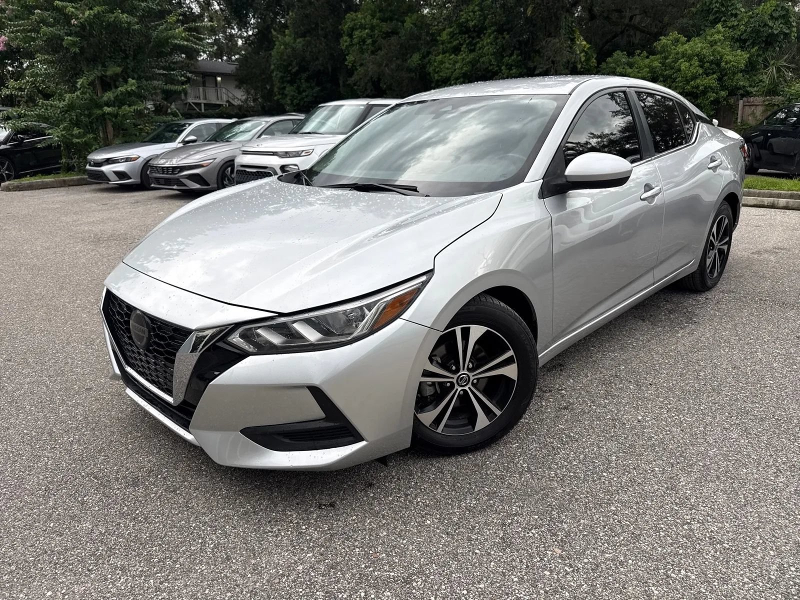 Used 2022 Nissan Sentra SV FWD image 2