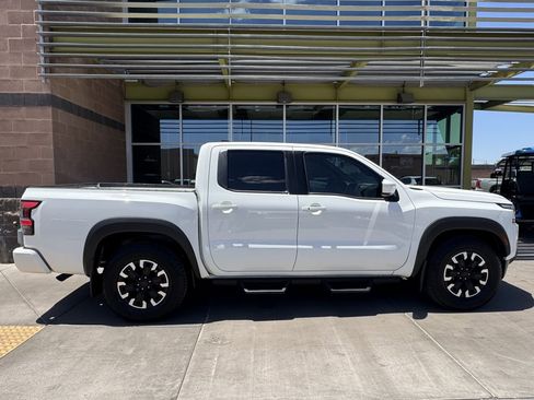 Used 2024 Nissan Frontier Pro-X w/ Technology Package image 9