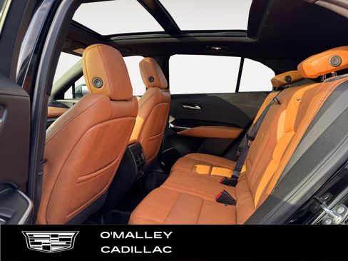 Certified 2024 Cadillac XT4 Sport image 11