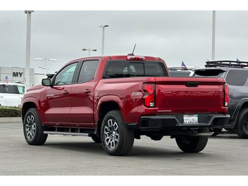Used 2025 Chevrolet Colorado Z71 AWD/4WD image 6