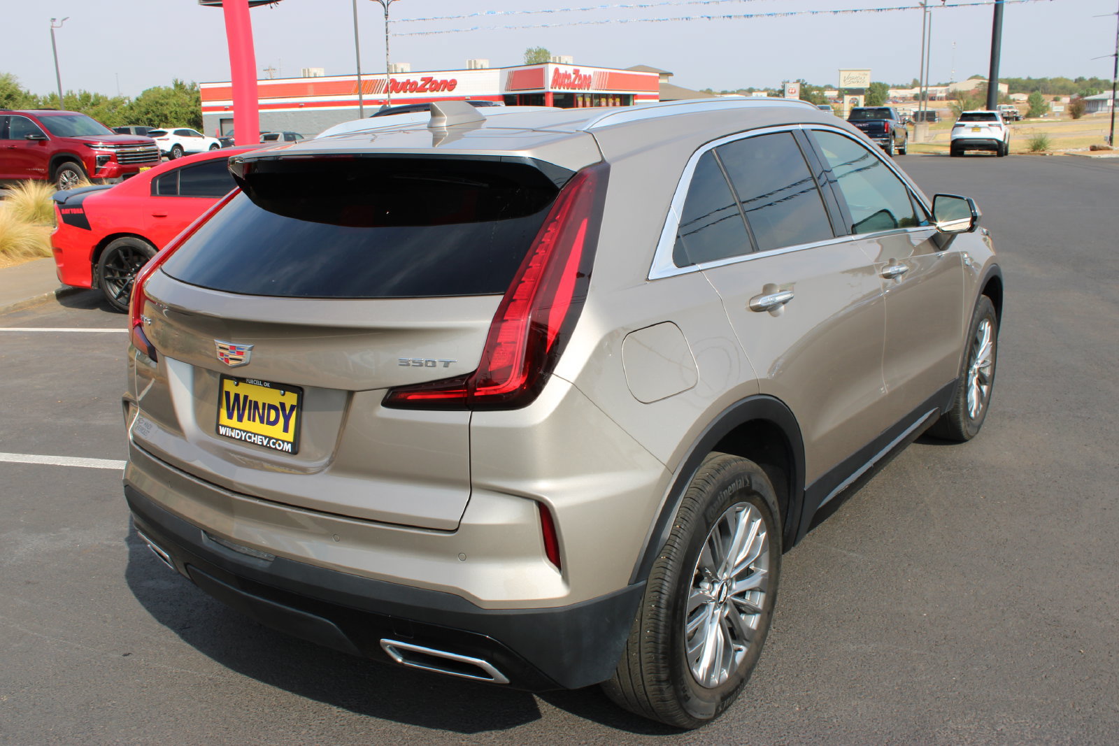 Used 2025 Cadillac XT4 Premium Luxury FWD image 8