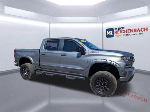 Used 2022 Chevrolet Silverado 1500 RST AWD/4WD image 2