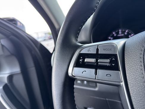 Used 2022 Kia Telluride S FWD image 19