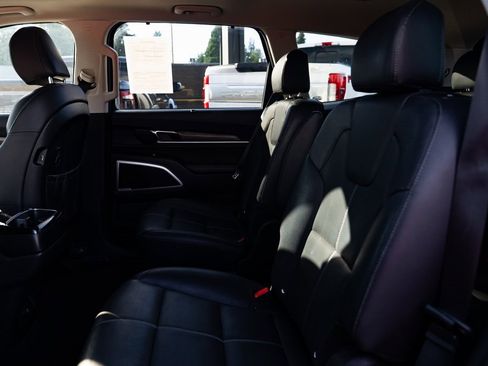 Used 2021 Kia Telluride EX w/ EX Premium Package image 21