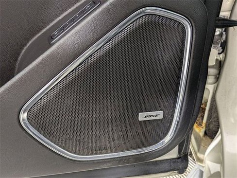 Used 2015 Chevrolet Suburban LT image 20