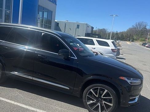 Used 2023 Volvo XC90 B6 Plus w/ Protection Package Premier AWD/4WD image 10