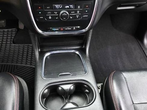 Used 2017 Dodge Grand Caravan GT image 17