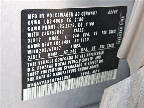 Used 2017 Volkswagen Tiguan S image 22