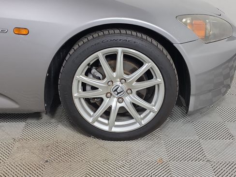Used 2005 Honda S2000 image 10