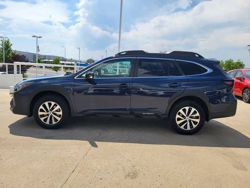 Used 2024 Subaru Outback Premium AWD/4WD image 6