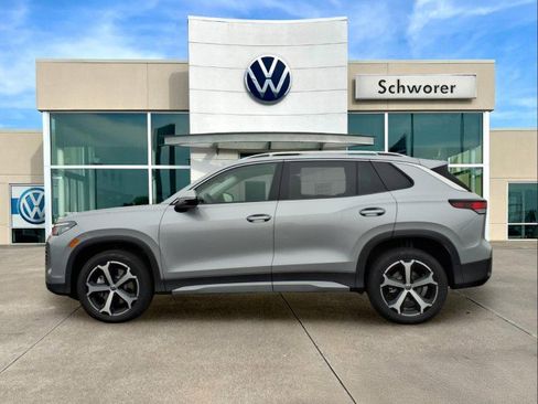 New 2026 Volkswagen Tiguan SE image 1