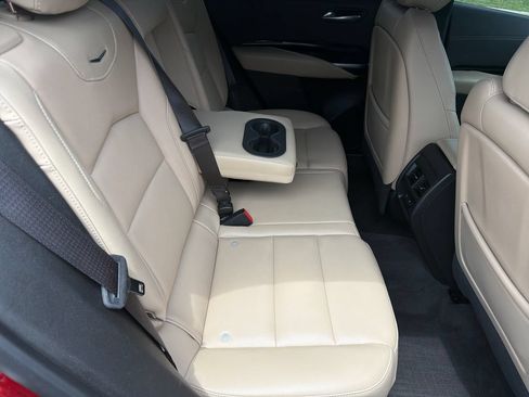 Used 2024 Cadillac XT4 Luxury w/ Cold Weather Package FWD image 38