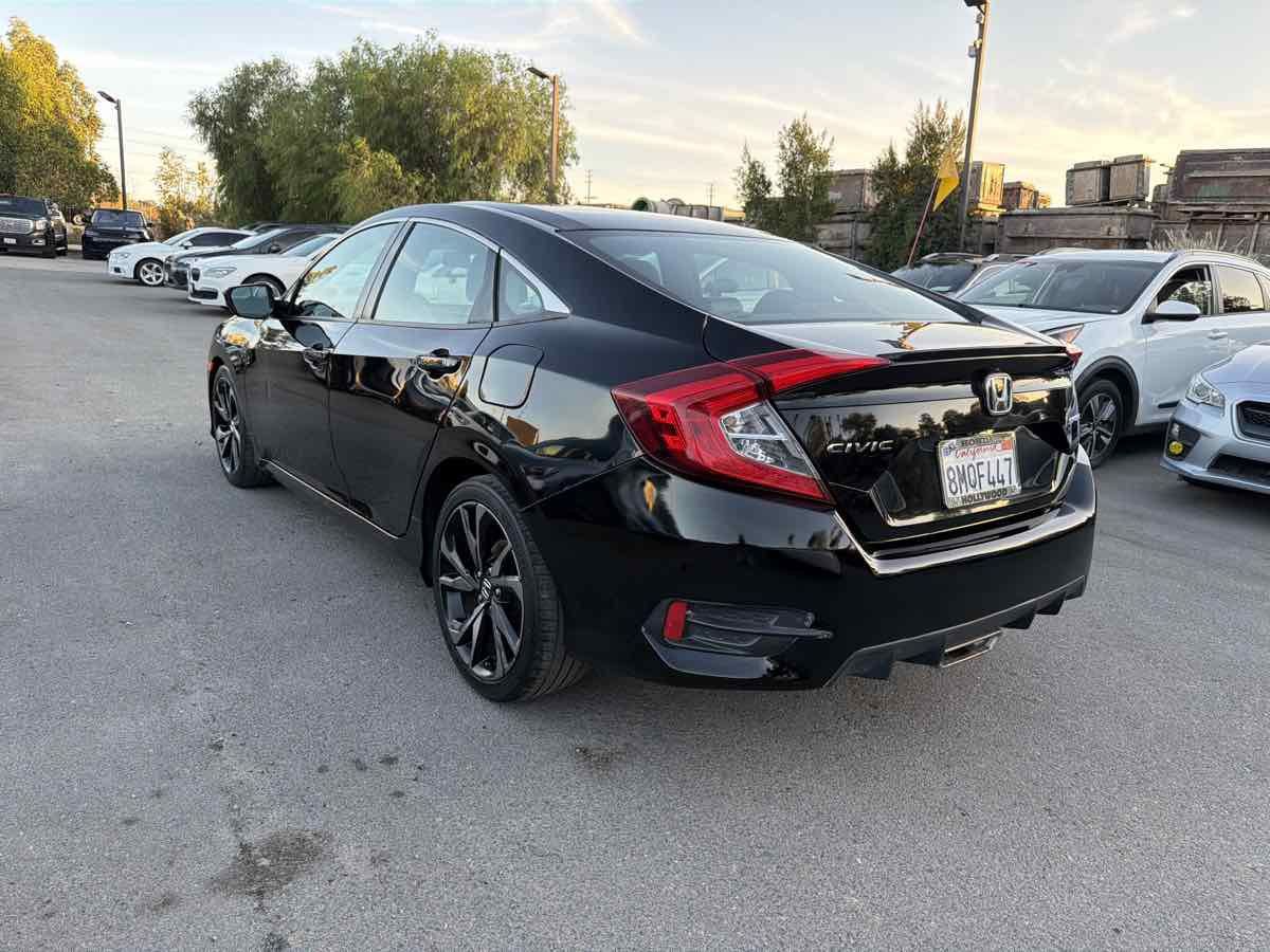 Used 2019 Honda Civic Sport image 5