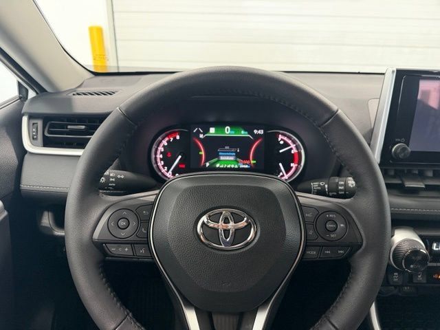 Used 2024 Toyota RAV4 XLE w/ Convenience Package AWD/4WD image 14