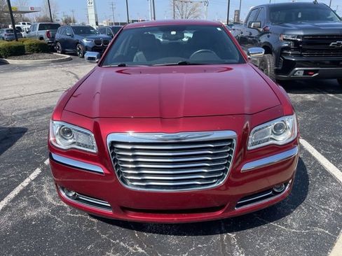 Used 2012 Chrysler 300 Limited image 7