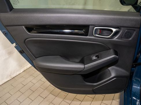 Used 2025 Honda Civic Sport image 9