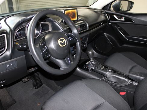 Used 2016 MAZDA MAZDA3 i Sport FWD image 23
