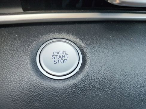 Used 2023 Hyundai Elantra SEL image 28