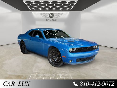 Used 2016 Dodge Challenger SXT Plus RWD image 7