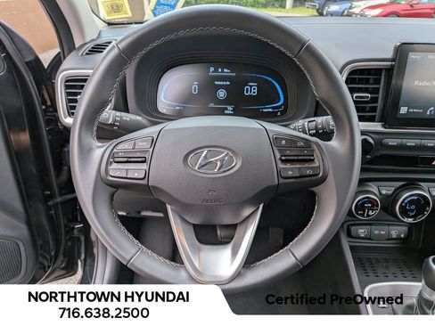 Used 2026 Hyundai Venue SEL FWD image 9