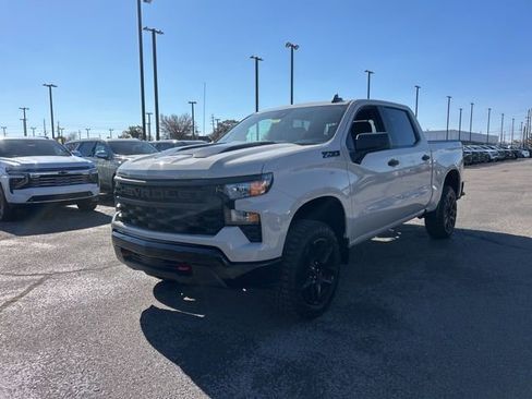 New 2026 Chevrolet Silverado 1500 Custom Trail Boss w/ LPO, Dark Essentials Package image 7