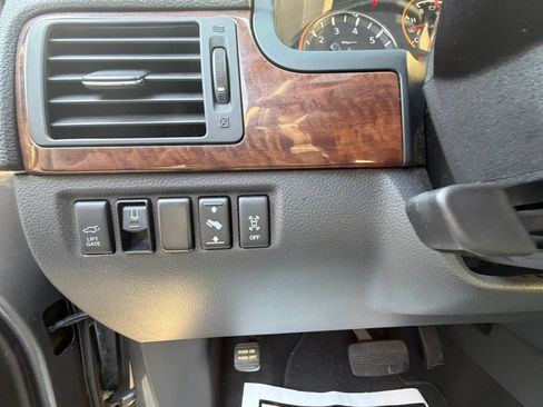 Used 2013 Nissan Armada Platinum AWD/4WD image 16