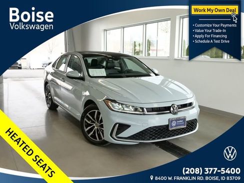 Certified 2025 Volkswagen Jetta SE w/ Sunroof Package image 1