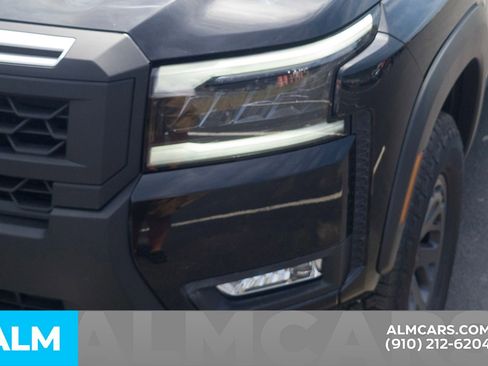 Used 2026 Nissan Frontier PRO-4X AWD/4WD image 12