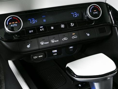 New 2026 Hyundai Elantra Limited image 28