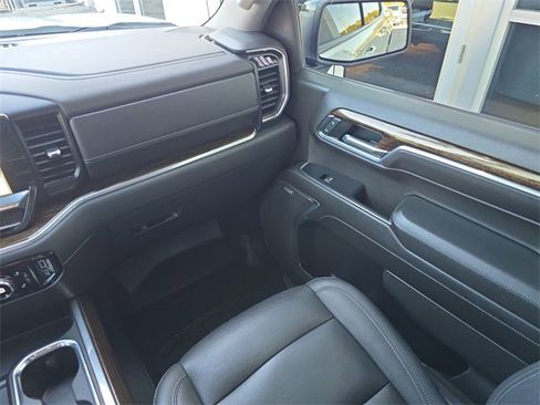 Certified 2022 GMC Sierra 1500 Elevation w/ Elevation Premium Package image 14