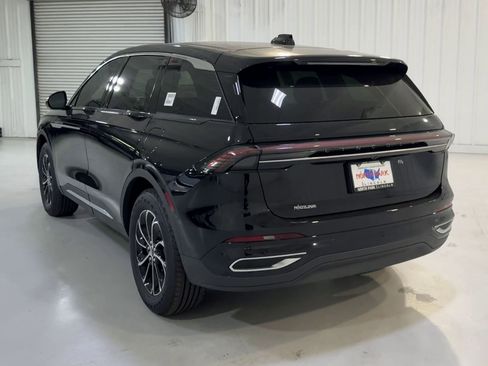 New 2026 Lincoln Nautilus Premier image 8