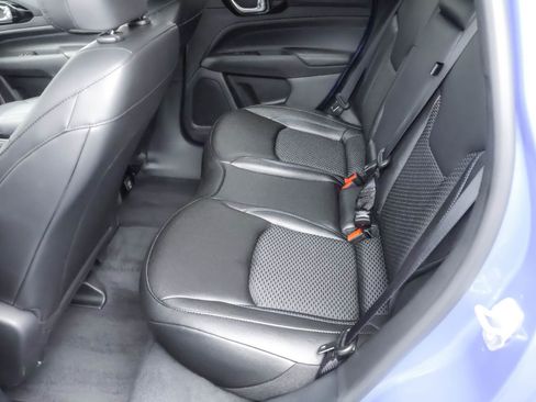 Used 2025 Jeep Compass Latitude w/ Altitude Special Edition image 32