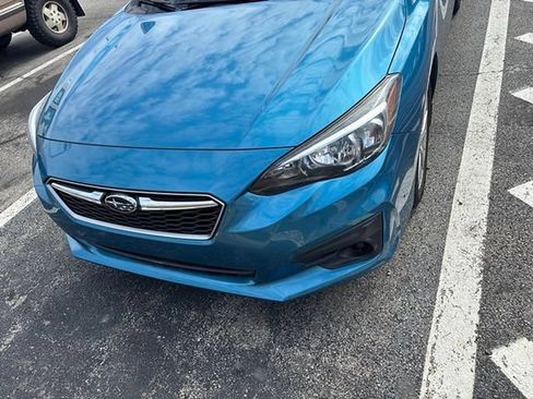 Used 2018 Subaru Impreza 2.0i Premium AWD/4WD image 2