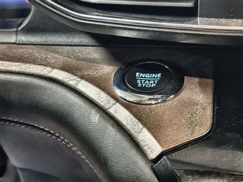 Used 2023 Ford Explorer Platinum w/ Technology Package image 24