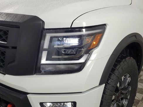 Used 2024 Nissan Titan PRO-4X w/ Pro-4x Convenience Package image 17