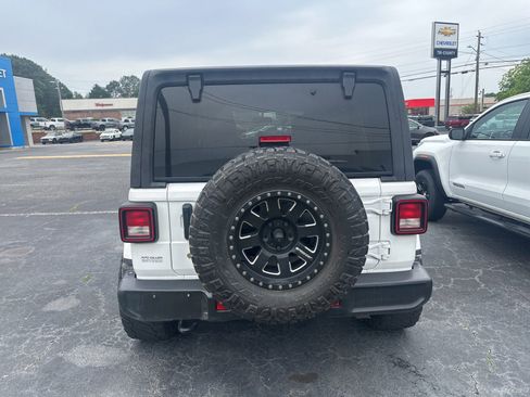 Used 2020 Jeep Wrangler Unlimited Sahara AWD/4WD image 6
