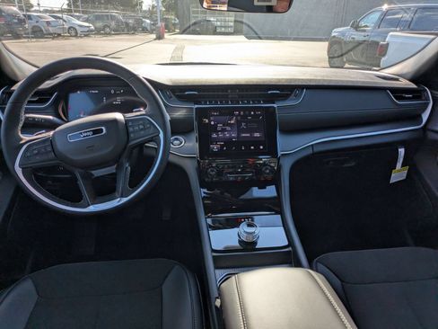 New 2025 Jeep Grand Cherokee Altitude RWD image 14