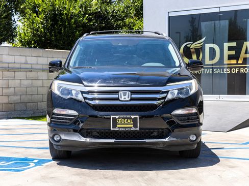 Used 2017 Honda Pilot Touring image 4