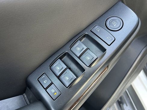 Used 2020 Chevrolet Tahoe LS image 17