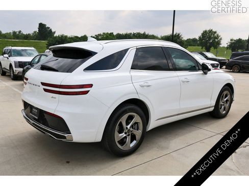 Used 2026 Genesis GV70 2.5T AWD/4WD image 9