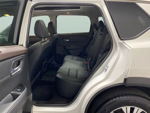 Certified 2023 Nissan Rogue SV w/ SV Premium B Package AWD/4WD image 24