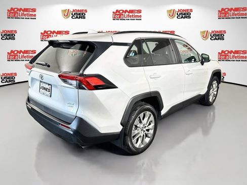 Certified 2023 Toyota RAV4 XLE Premium AWD/4WD image 17