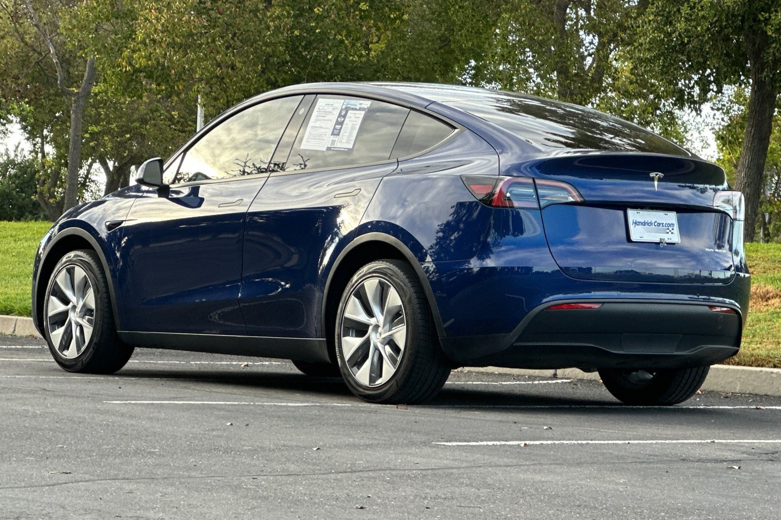Used 2022 Tesla Model Y Long Range AWD/4WD image 7