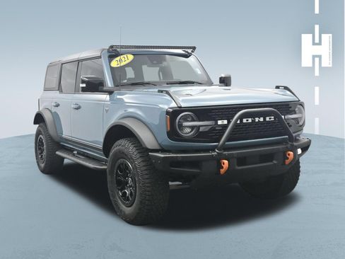 Used 2021 Ford Bronco First Edition AWD/4WD image 3