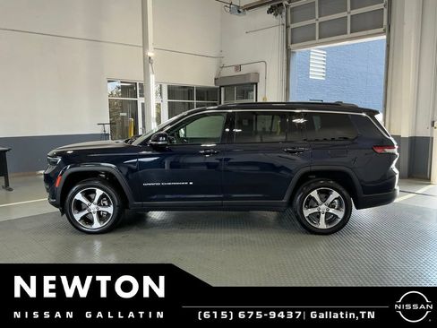 Used 2024 Jeep Grand Cherokee L Limited AWD/4WD image 3