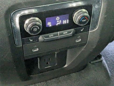 Certified 2023 GMC Yukon XL Denali image 25