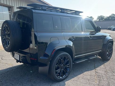 New 2026 Land Rover Defender 110 AWD/4WD image 7