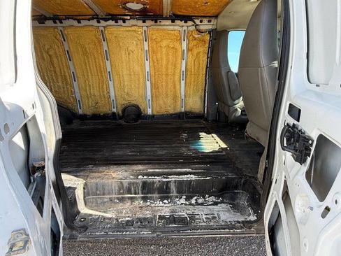 Used 2018 Chevrolet Express 3500 3500 3dr Extended Cargo Van w/ Driver Convenience Package image 17